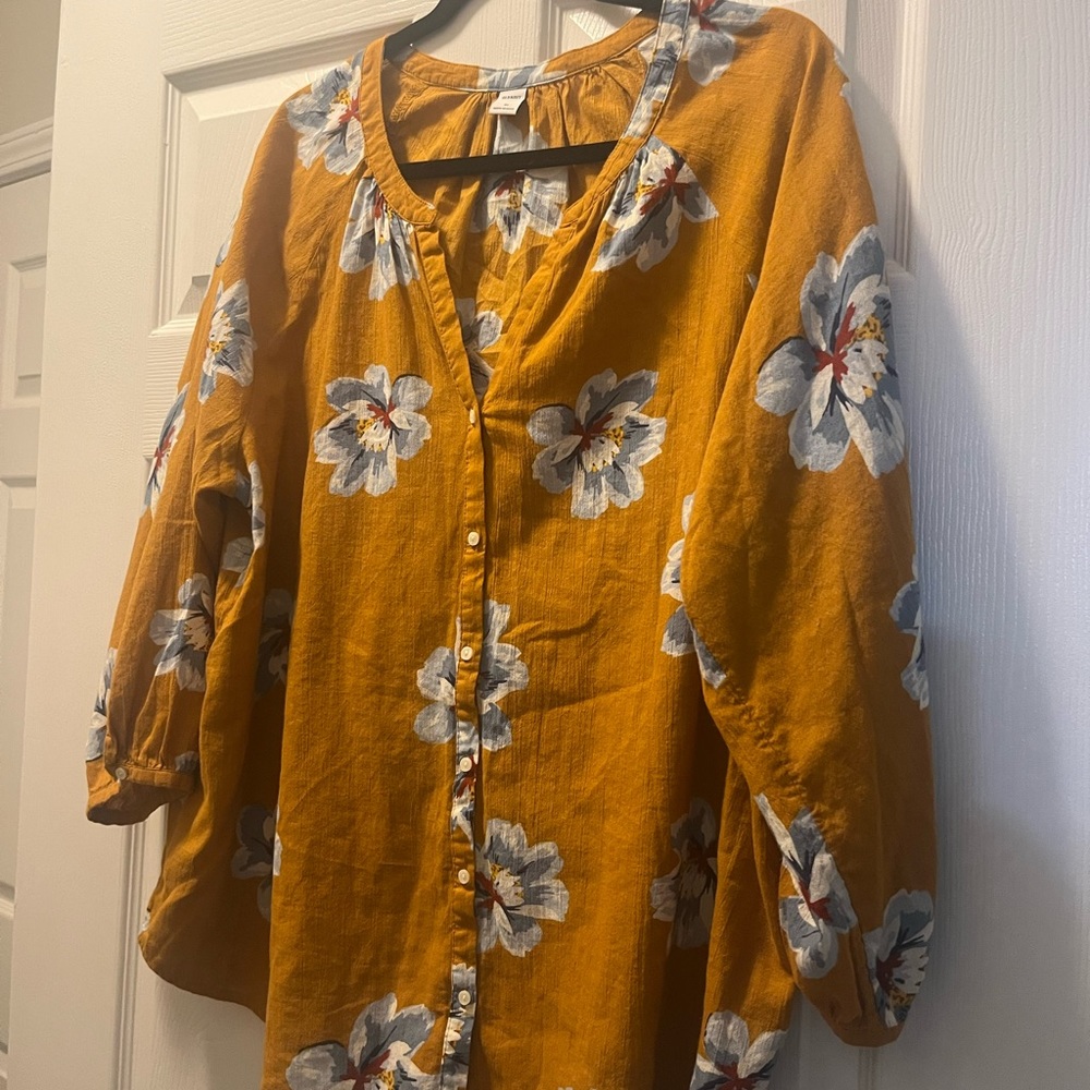 Old Navy Long Sleeve Floral Print Blouse size xl